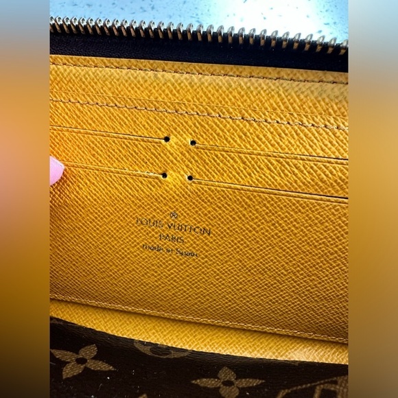 LOUIS VUITTON Monogram Clemence Wallet Acid Yellow - Picture 7 of 16